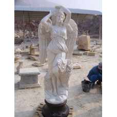 Мраморная скульптура ангела