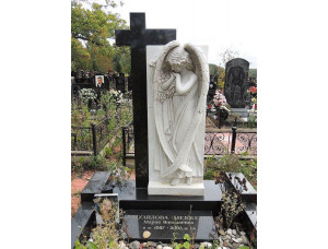 Памятник с ангелом и крестом на могилу
