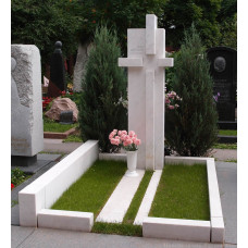 Надгробие крест из белого мрамора